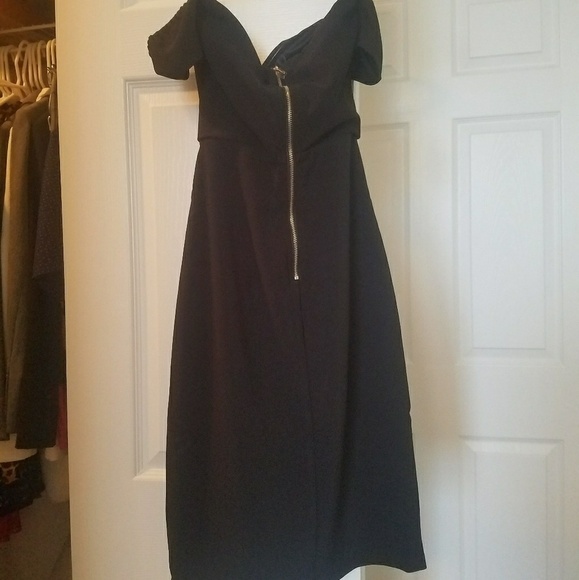 Bebe off shoulder dress - Picture 3 of 3